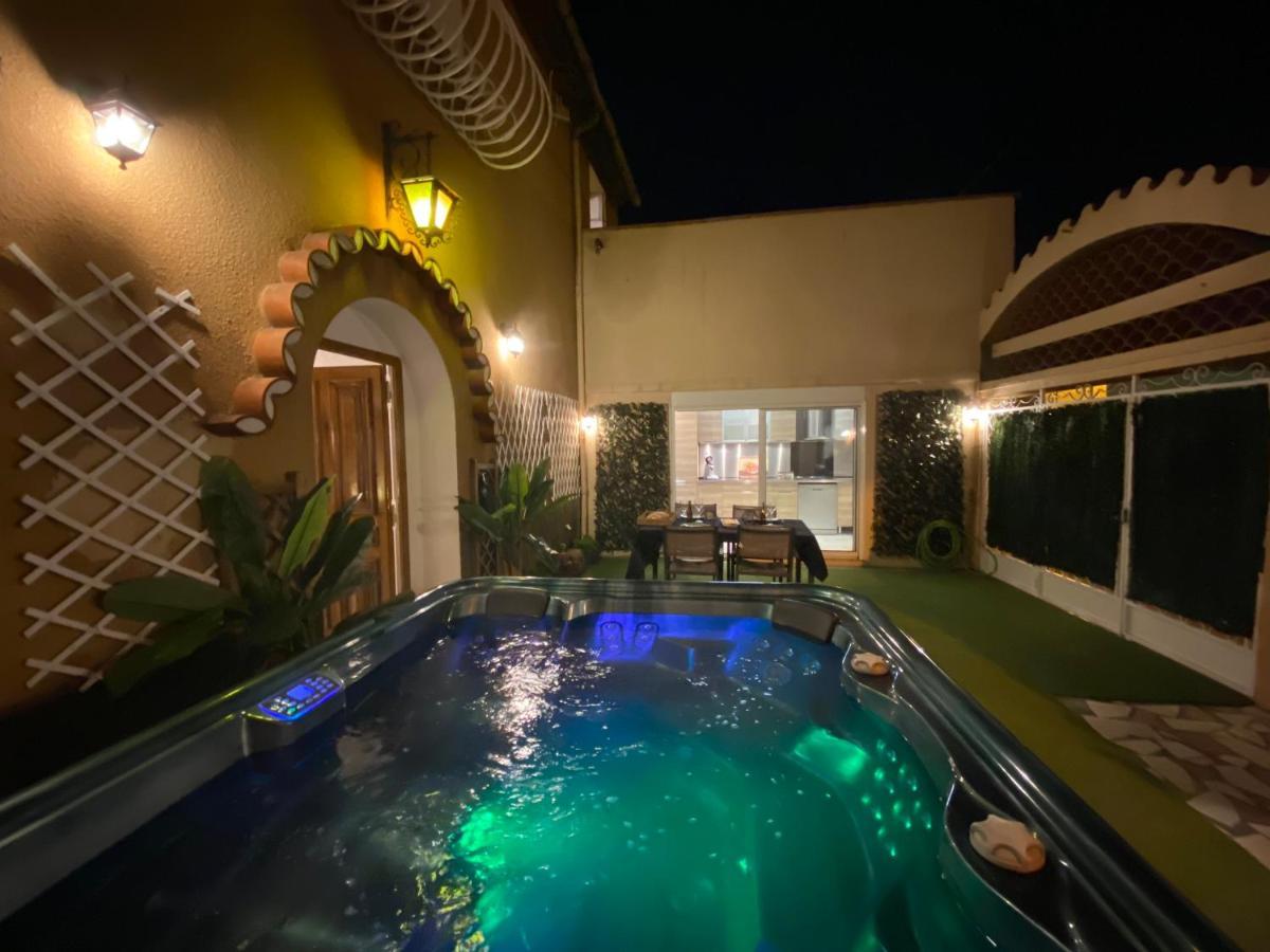 La Solana Villa แซงต์-โลรองต์-เดอ-ลา-ซาลองก์ ภายนอก รูปภาพ