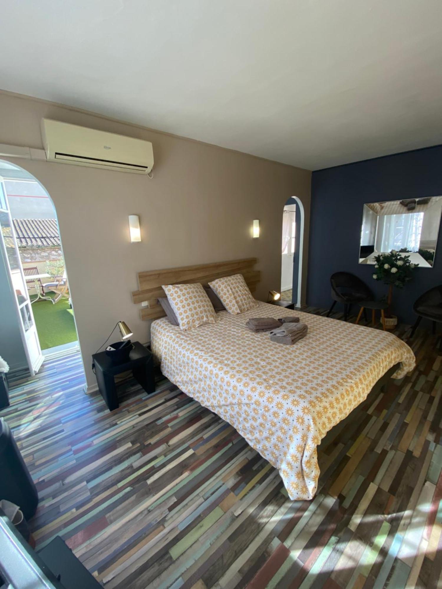 La Solana Villa แซงต์-โลรองต์-เดอ-ลา-ซาลองก์ ภายนอก รูปภาพ